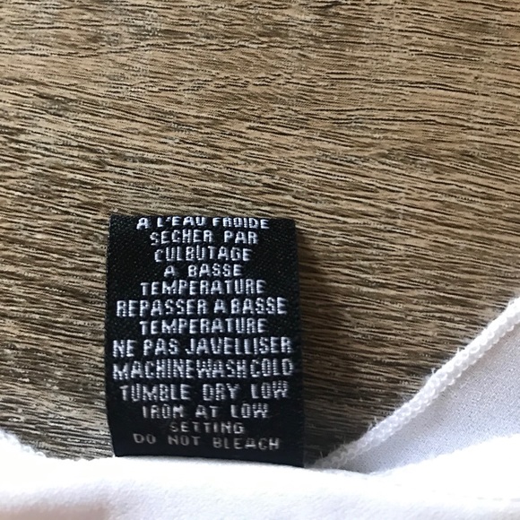 NWD white and blue floral sleeveless blouse - Picture 6 of 6